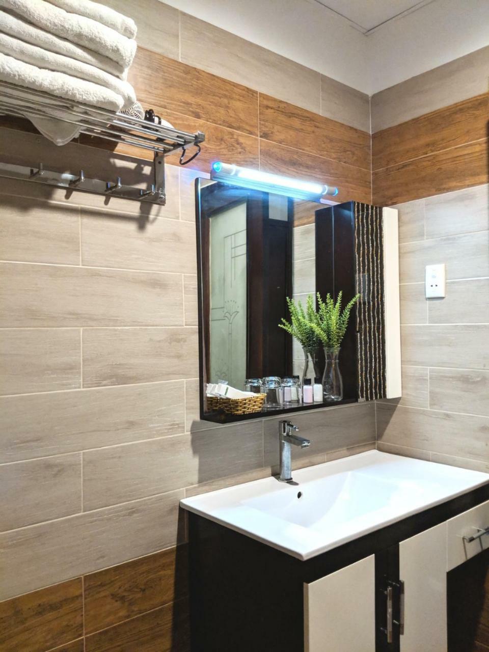 Green Suites Hotel Хошимін Екстер'єр фото